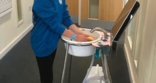 Jengu portable sink in use UK school Aldermans’ new portable sink makes handwashing accessible and fun